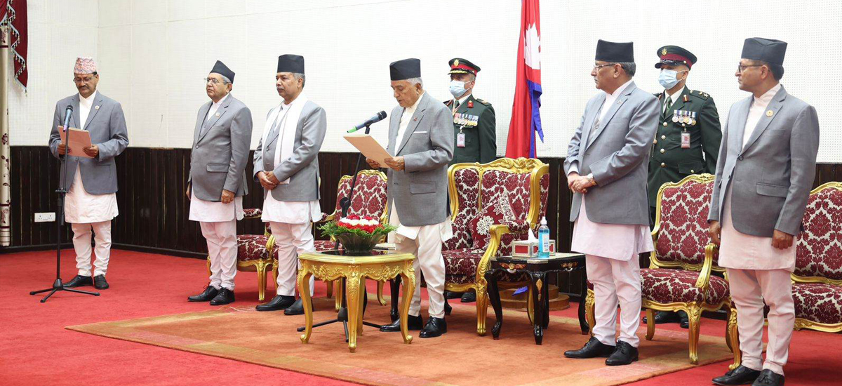 Foreign Minister Saud and State Minister Chapai take oath