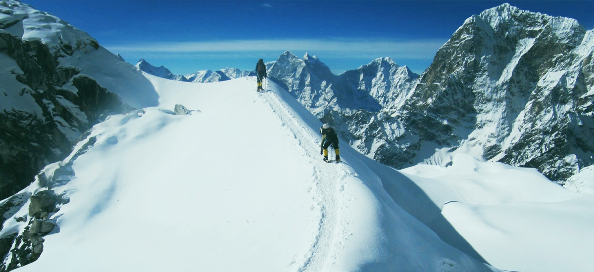 Government collects over Rs. 740 million from expedition permits this spring