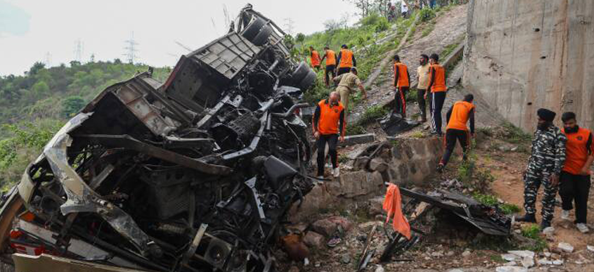 10 dead as bus carrying pilgrims plunges into gorge in Jammu
