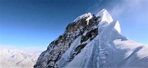 10 Sherpa members scale Mt. Everest