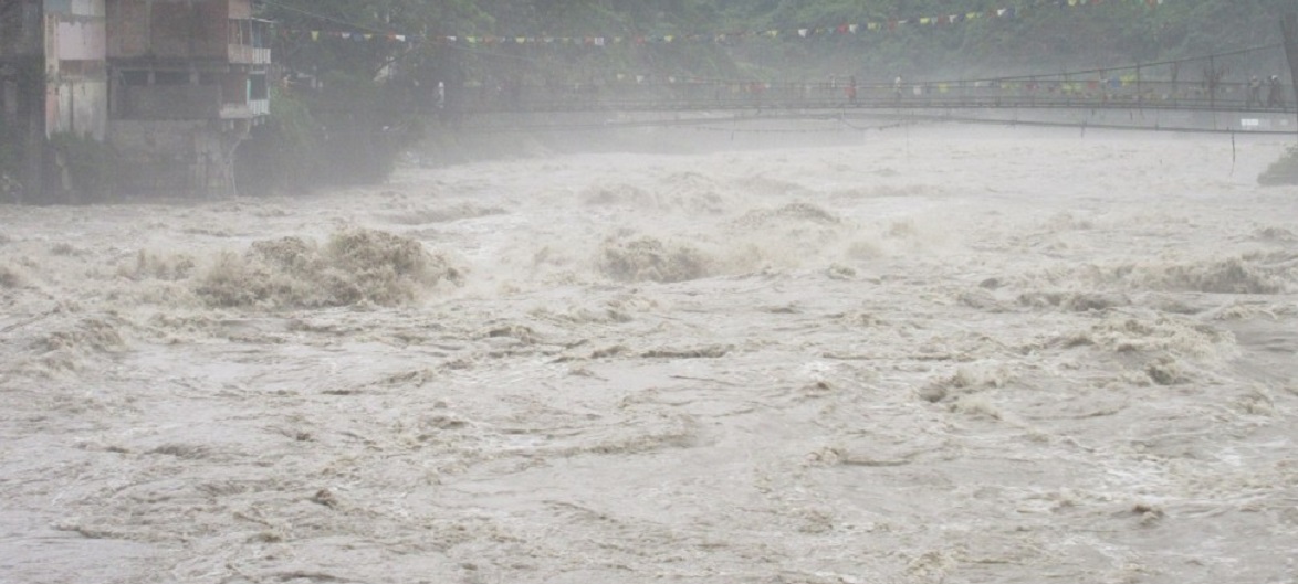 Flood in Mahakali; Water level crosses warning level