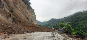 Traffic resumes in landslide-obstructed Prithvi Highway
