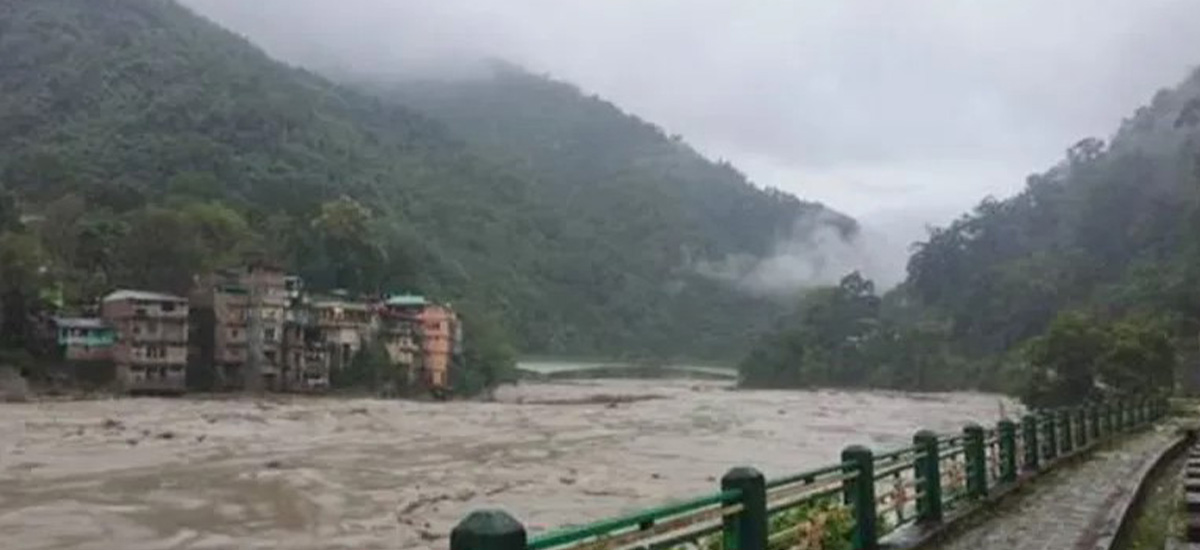23 Indian soldiers missing in flash flood