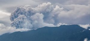 Volcanic eruption in Mount Marapi; Death of 11 climbers