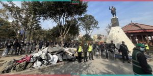 KMC Metro police removes demonstrators from Shanti Batika (Photo Feature)