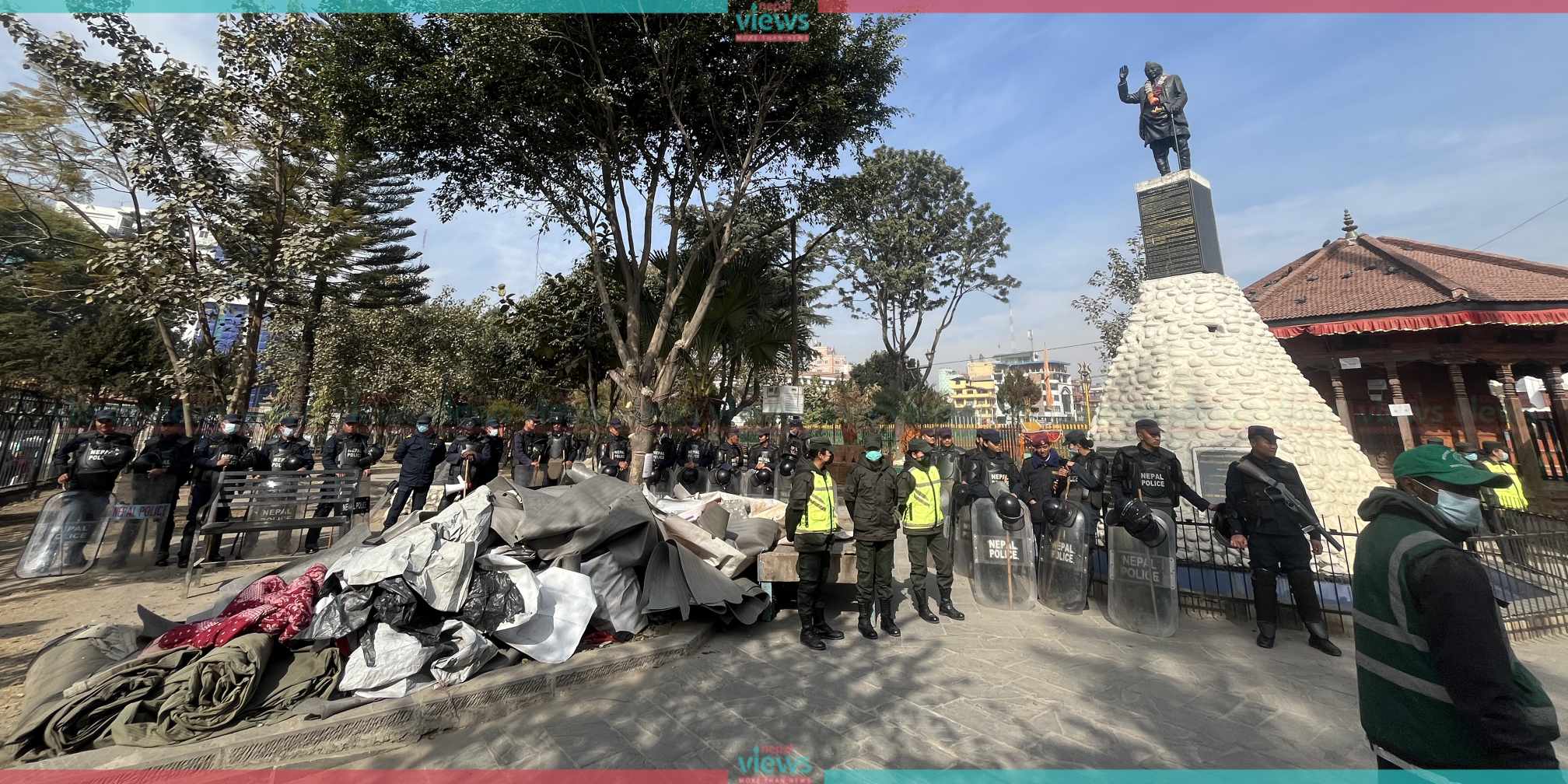 KMC Metro police removes demonstrators from Shanti Batika (Photo Feature)