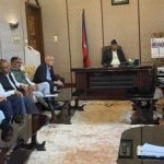 Separate meeting of opponent parties before parliamentary meeting