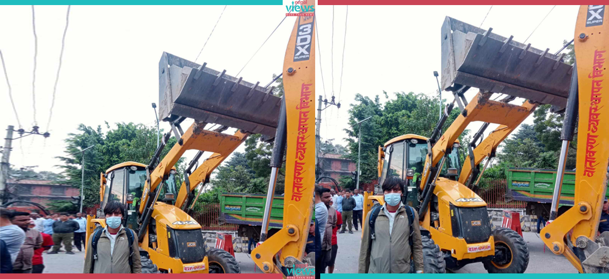 Police detain KMC’s dozer, which went to demolish Dharmshala’s cowshed (Photos)