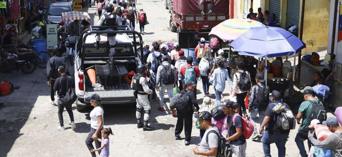 Mexico army open fire on immigrant