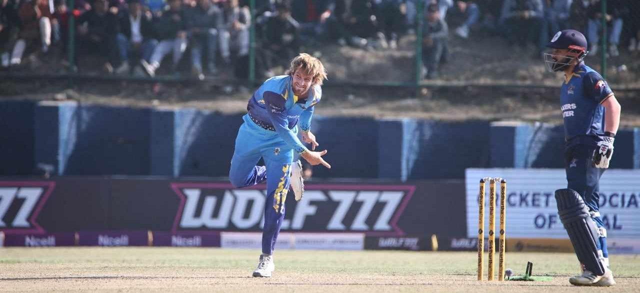 Pokhara Avengers give target of 104 runs to Karnali Yaks
