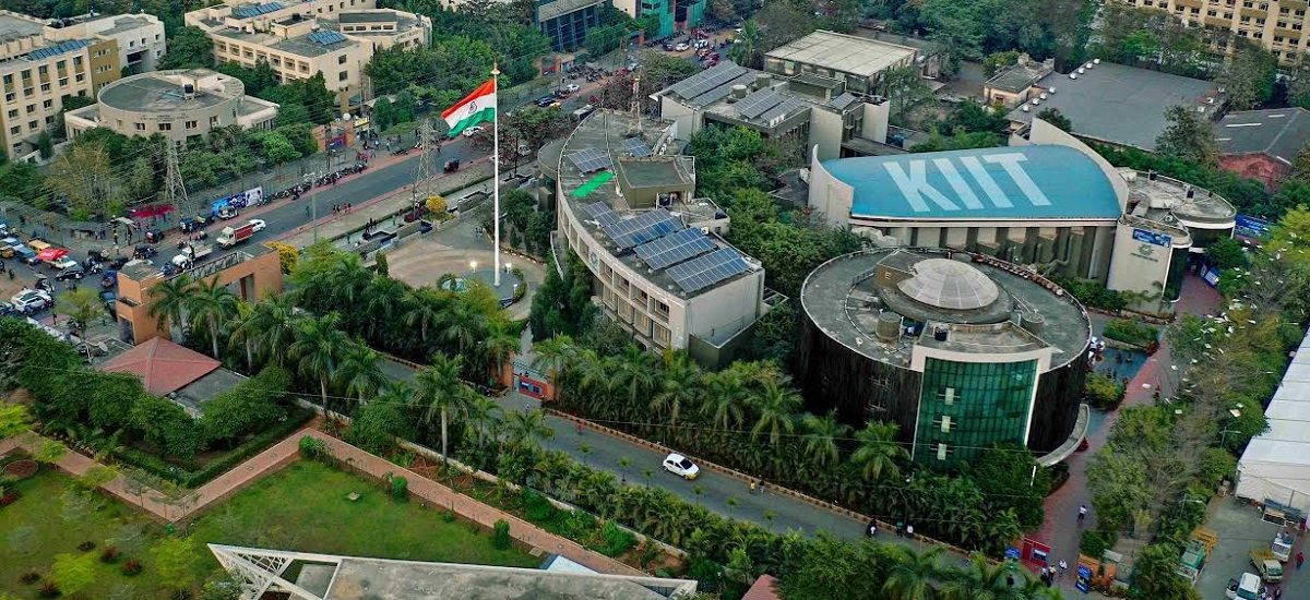 Odisha’s Higher Education Department forms 24*7 “Help Desk” for KIIT’s Student