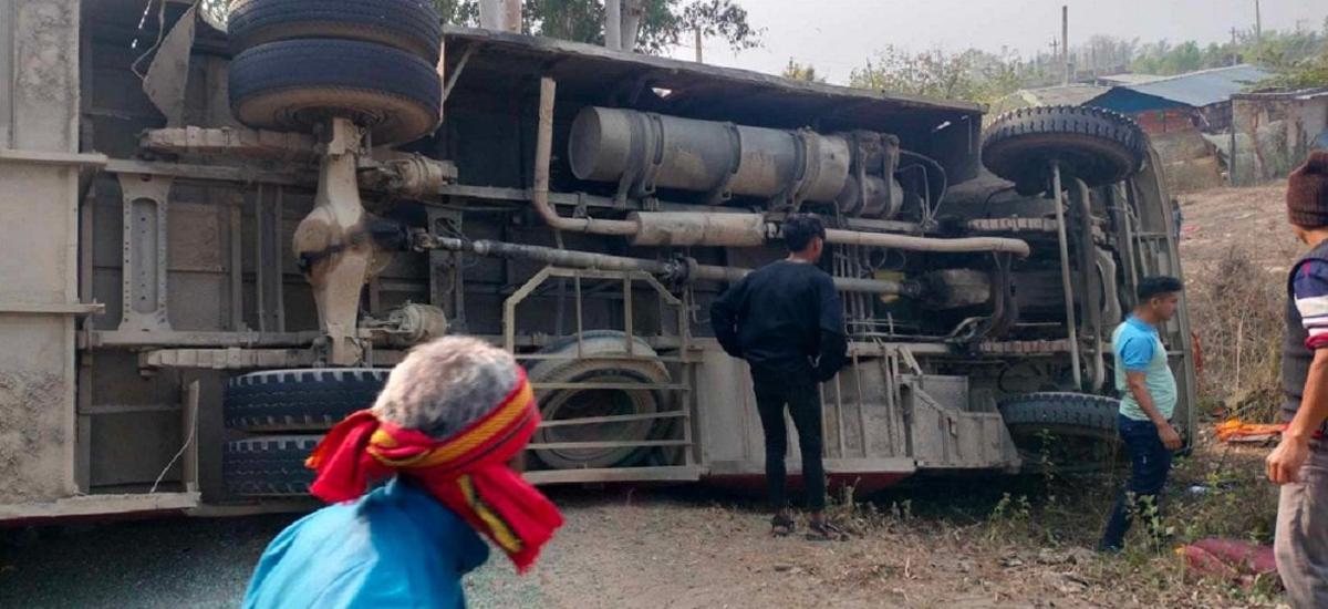 36 injured in bus accident at Dhanusha