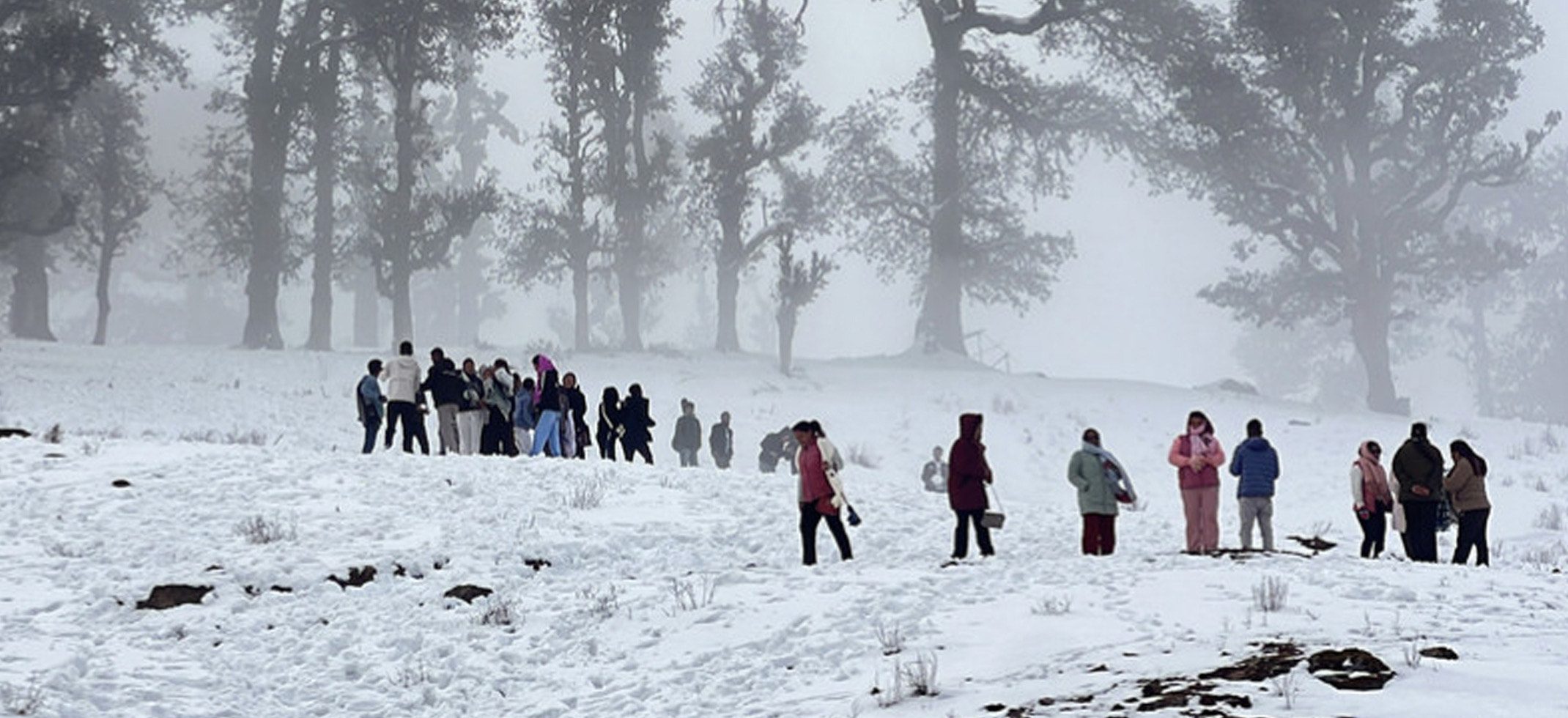 Passengers stranded on Mid Hill Highway rescued after snowfall