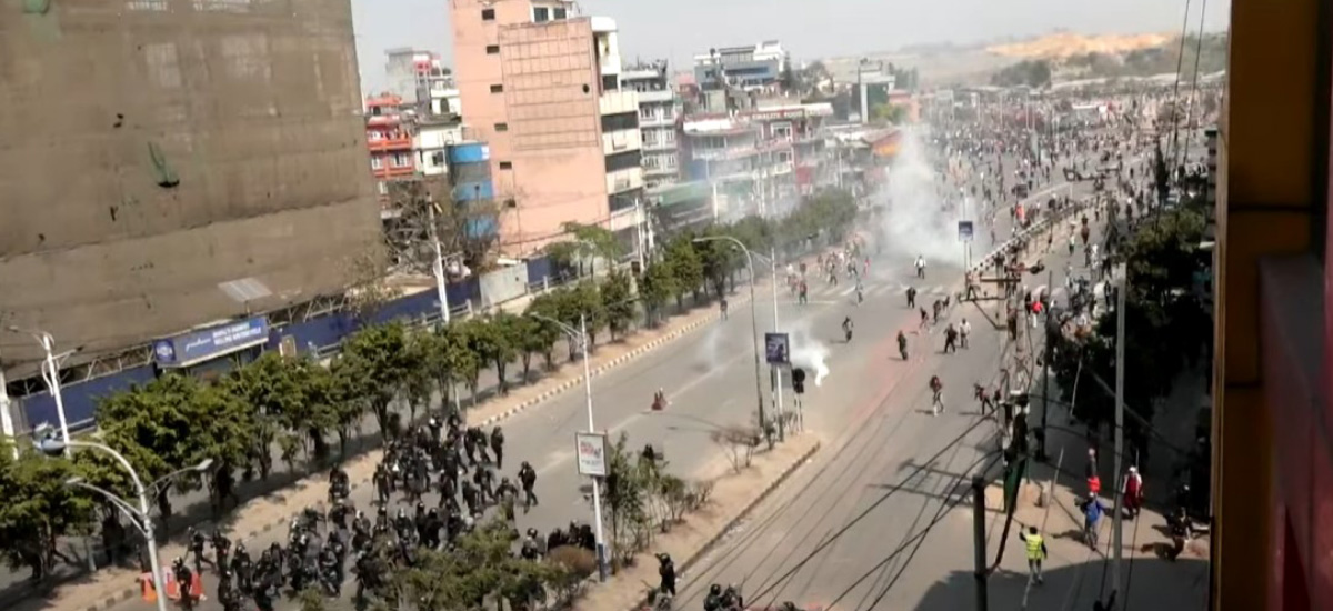Monarchists demonstrator injured by tear gas