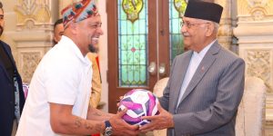 Brazilian star footballer Roberto Carlos calls on PM Oli