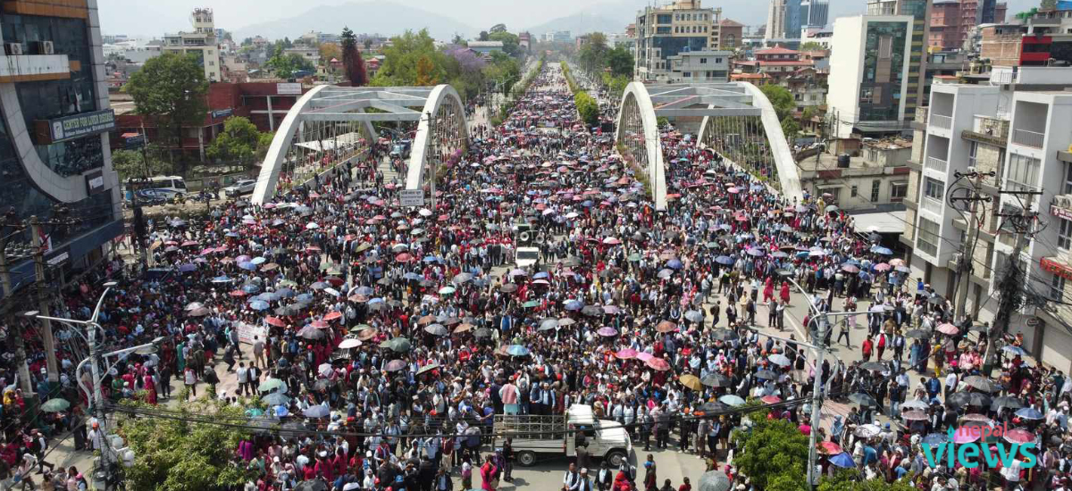 Teachers on streets (Photos)
