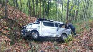 2 dead, 14 injured in electric van accident