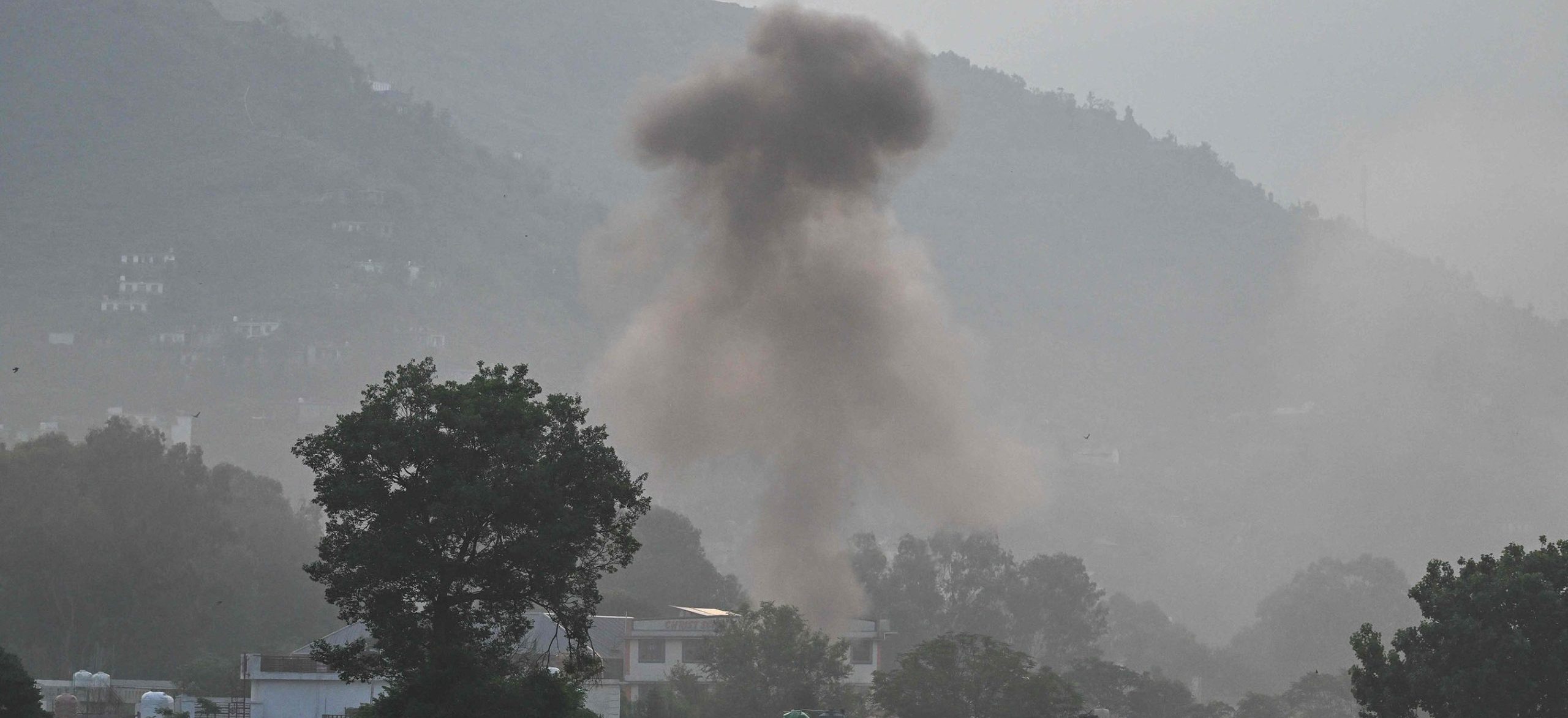 Explosions reported in Srinagar just few hours after India-Pakistan Ceasefire