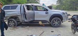 Vehicle carrying 4 lawmakers crashes in Morang