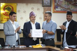 Handover ceremony of essential cancer treatment medicines (Photos)